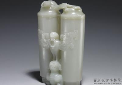 图片[2]-Qianlong Imitation of Archaic Jade Eagle and Bear Conjoined Vase, Qing dynasty, Qianlong reign (1736-1795)-China Archive